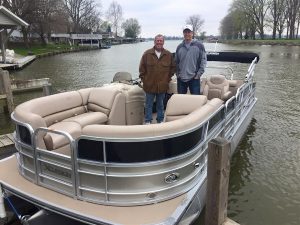 coach_pontoon_boat