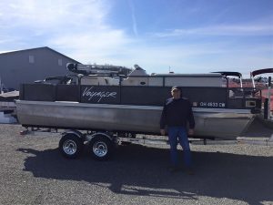 voyager_pontoon_boat